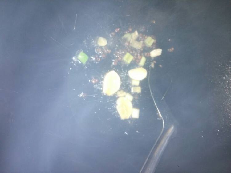 火腿炒莴笋步骤3