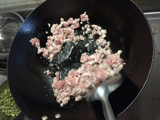 玉米火腿粒步骤3