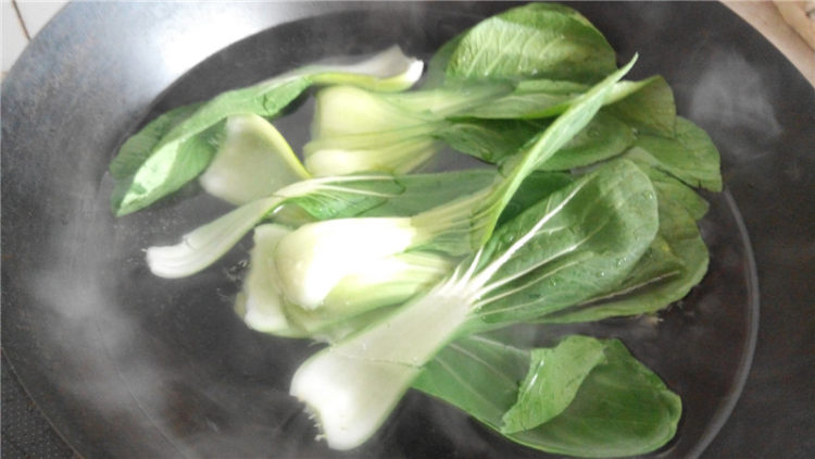 油菜炒火腿步骤5