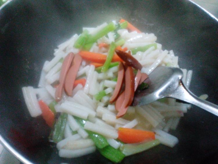 西芹菜鸡蛋炒年糕步骤13
