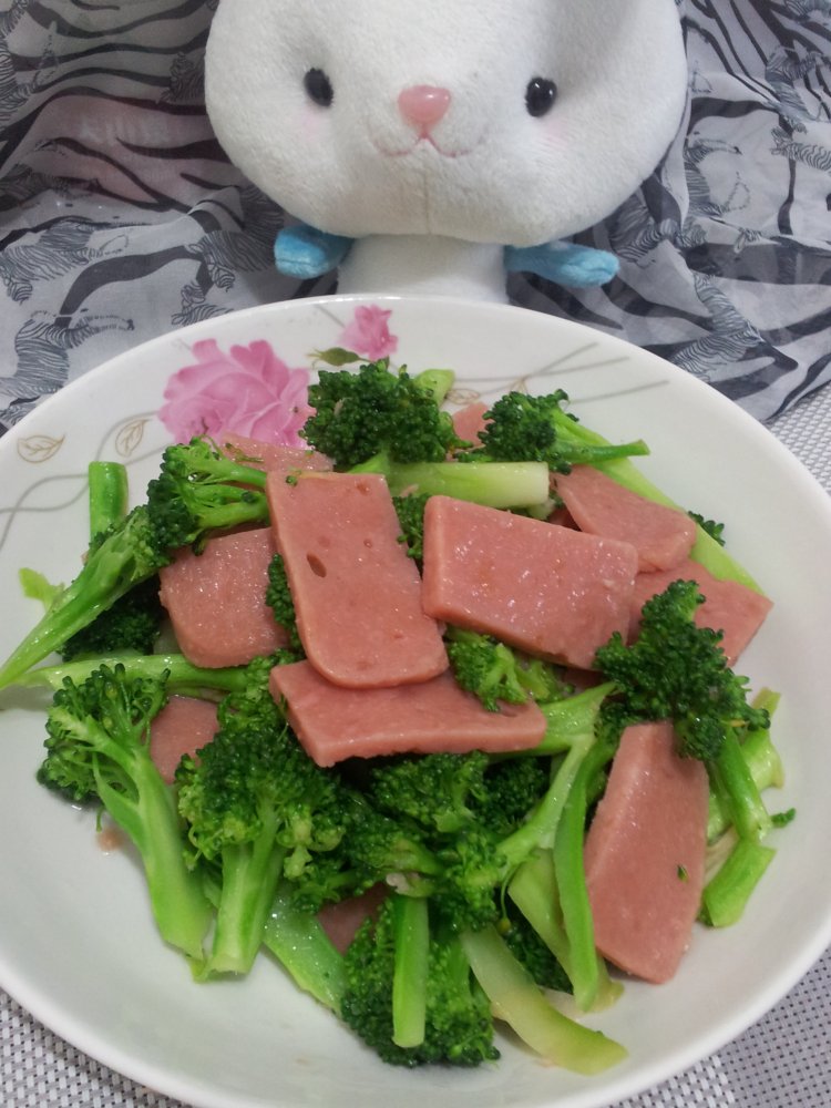 西兰花炒火腿步骤9