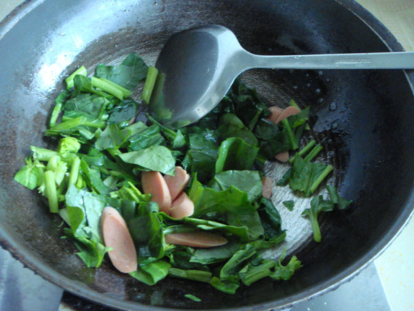 菠菜火腿剪刀面步骤7