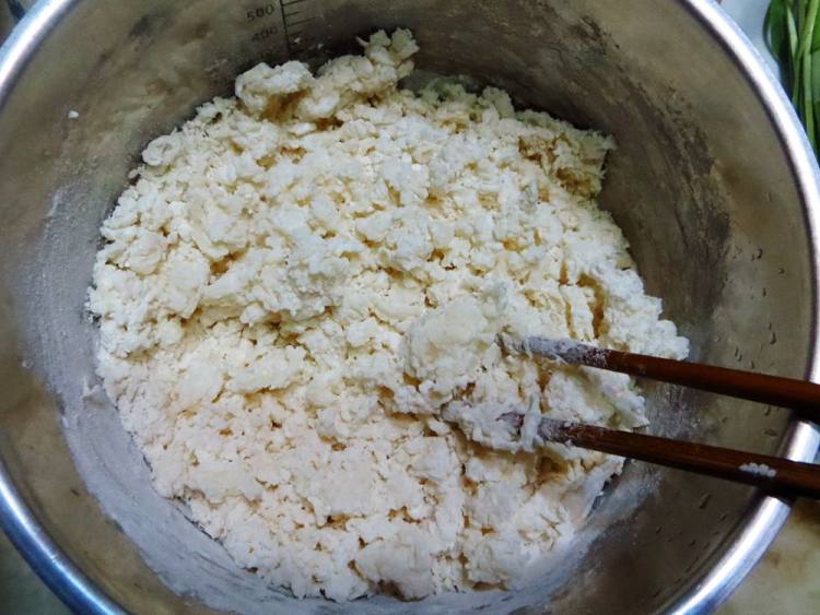 烫面韭菜盒步骤12