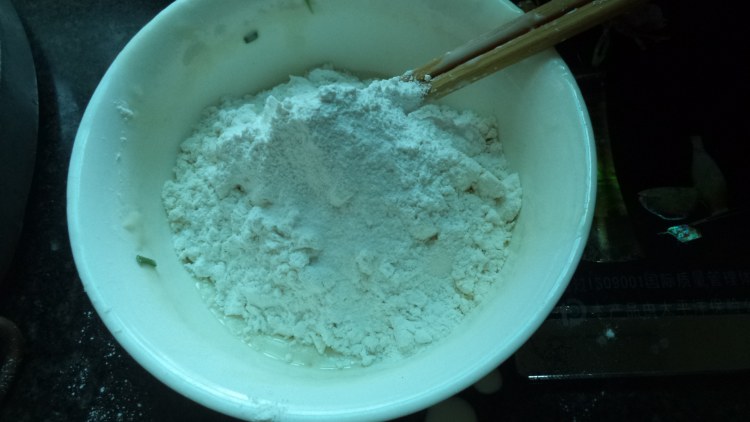 麻辣白菜火腿饼步骤3