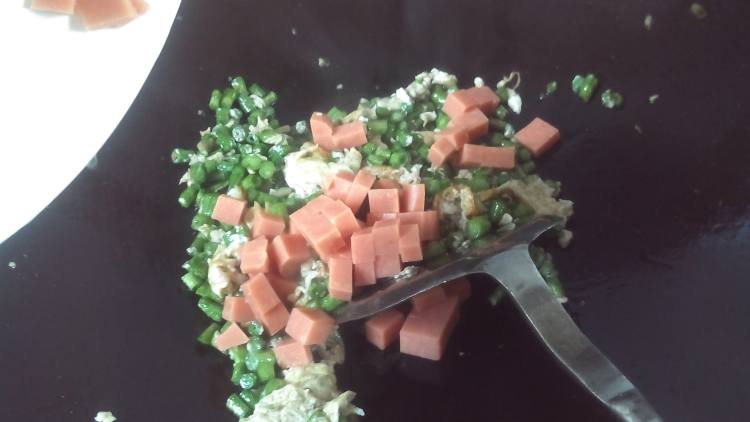 豆角火腿炒蛋步骤8