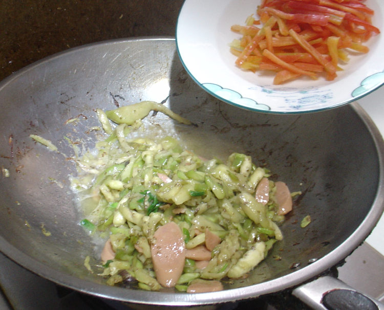茄子炒火腿步骤11