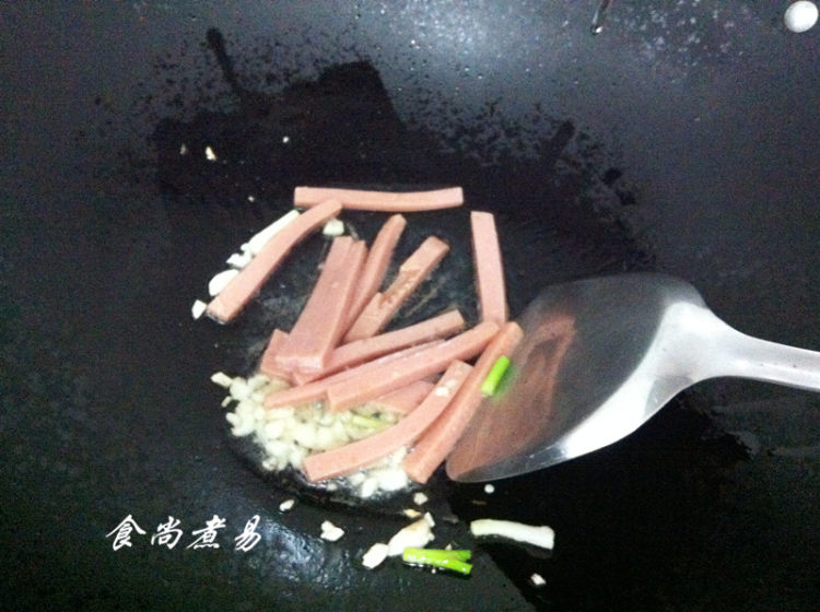 蚝香茭白炒火腿步骤5