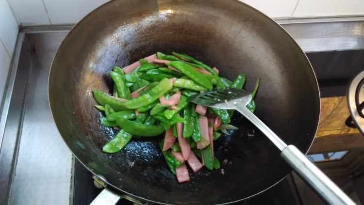 火腿荷兰豆步骤6