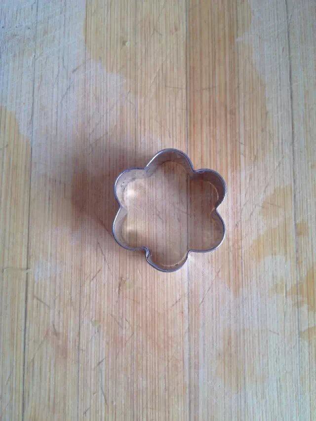 花儿虾仁沙拉步骤1