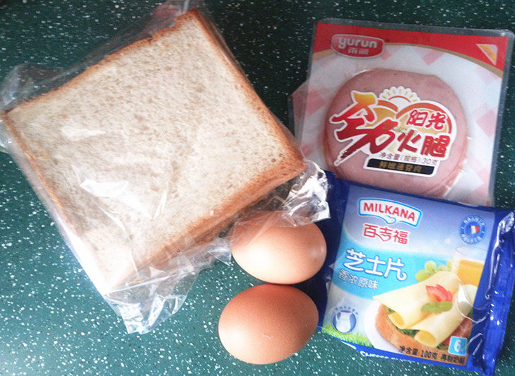 港式火腿西多士步骤1