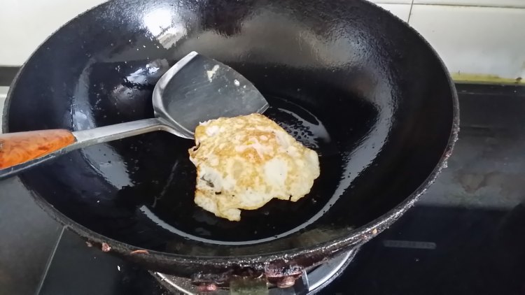 自制火腿鸡蛋汉堡步骤2