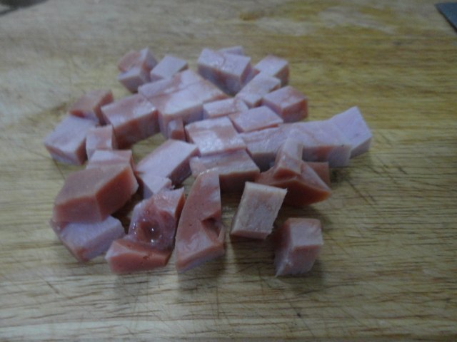 土豆火腿咖喱饭步骤2