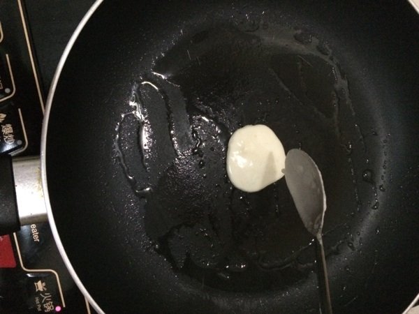 火腿包菜煎饼步骤3