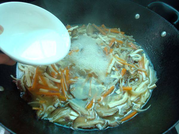 豆腐银鱼汤步骤9
