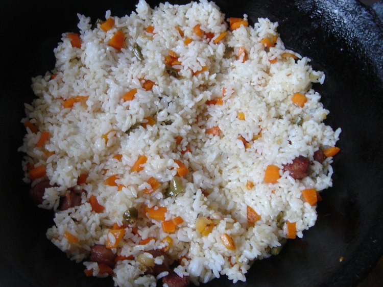 泡菜火腿炒饭步骤5