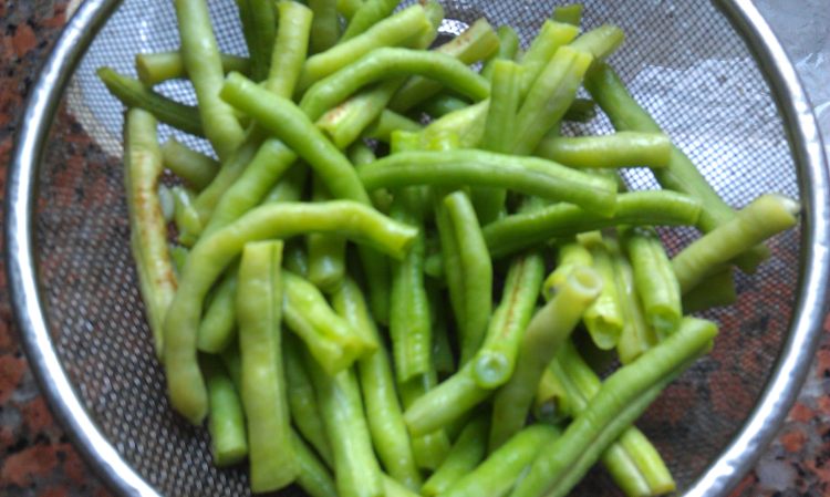 火腿猪仔豆步骤3