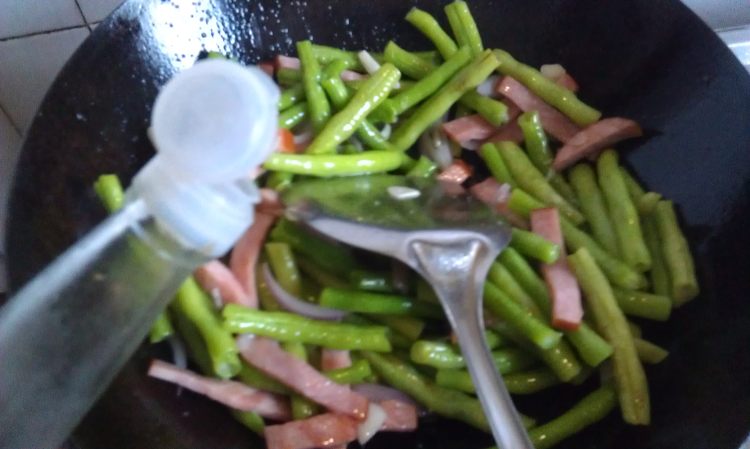 火腿猪仔豆步骤9