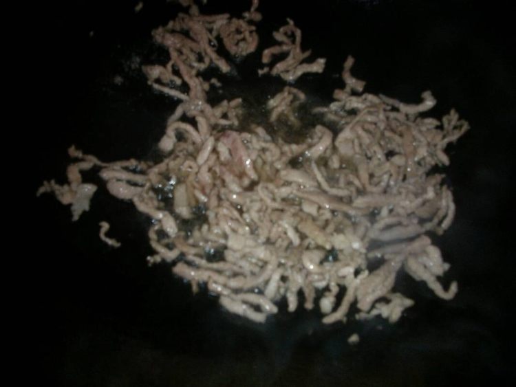 瘦肉炒三丝步骤4
