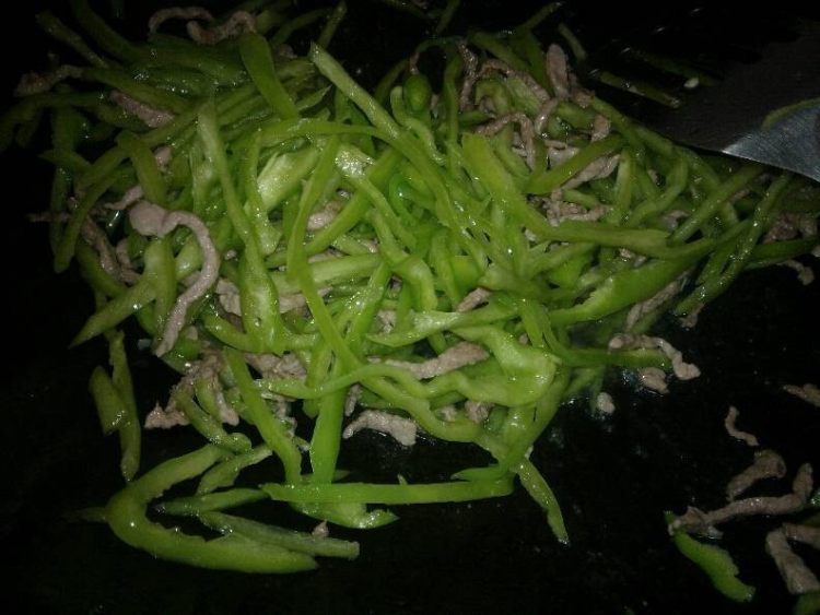 瘦肉炒三丝步骤5
