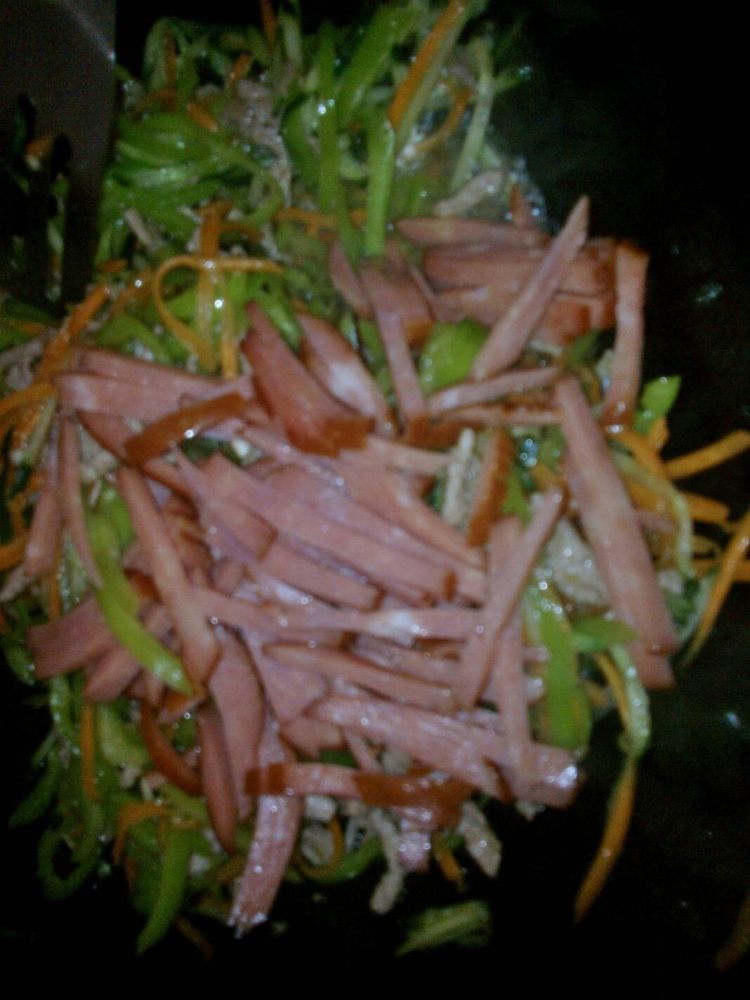瘦肉炒三丝步骤8