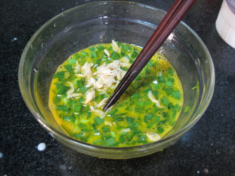 韭菜火腿黄瓜鸡蛋饼步骤4