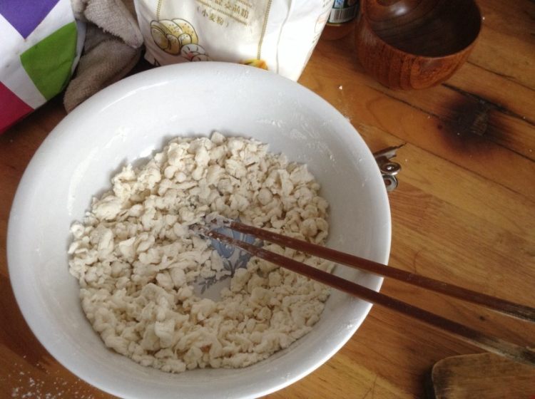 番茄蛋花疙瘩汤步骤1