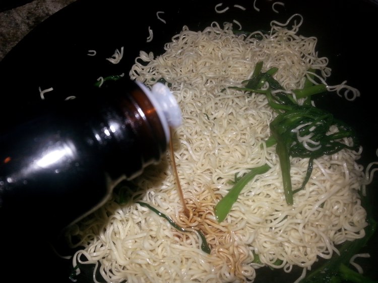 空心菜火腿炒面步骤5