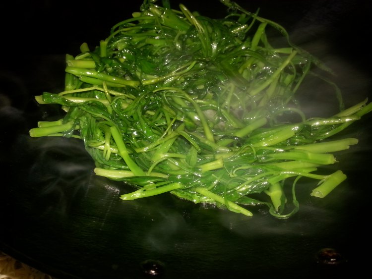 空心菜火腿炒面步骤3