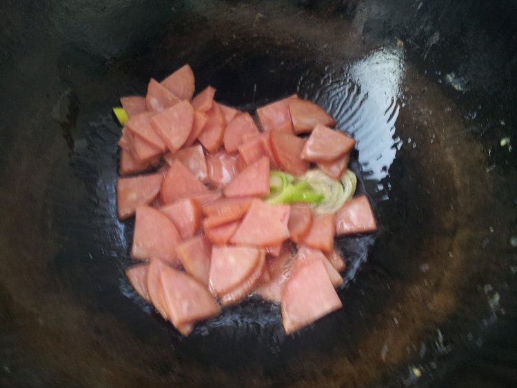 小白菜炒火腿步骤4