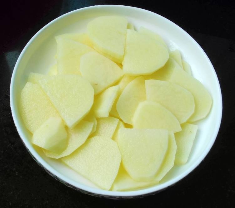 土豆丸子步骤1