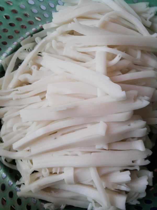 炒手工河粉步骤6