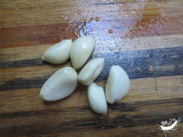 金银蒜浸豆苗步骤3