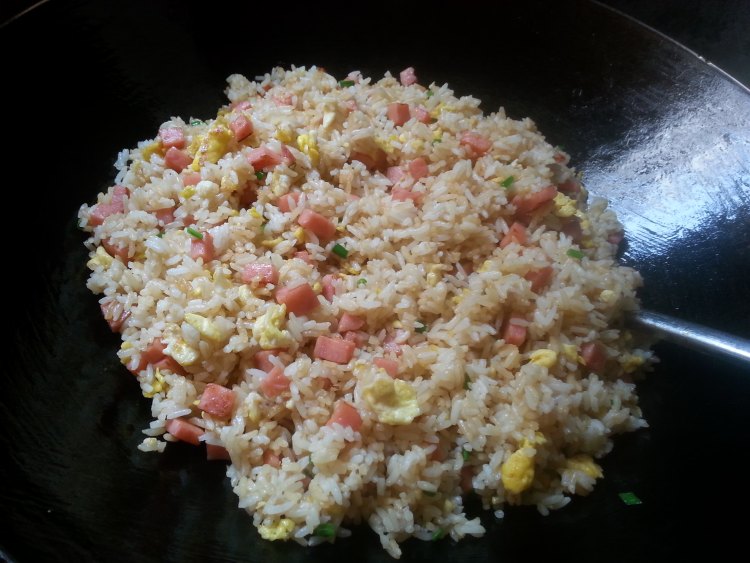 葱花火腿蛋炒饭步骤11