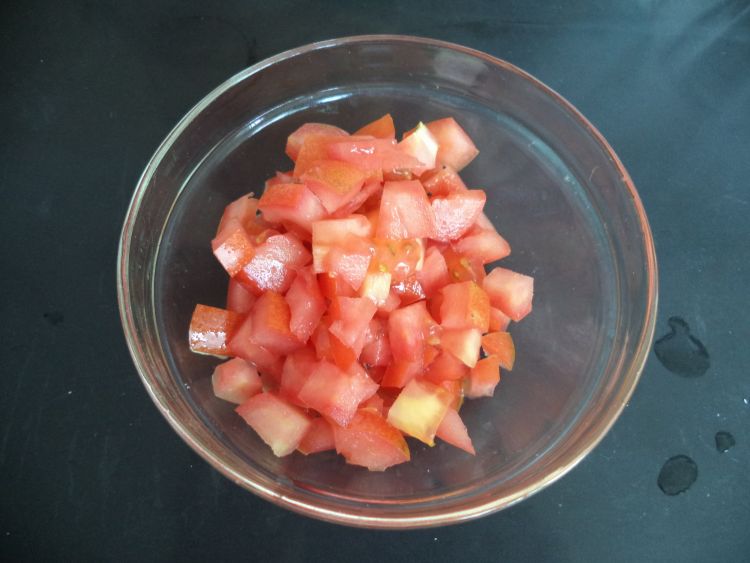 火腿番茄蛋三明治步骤2