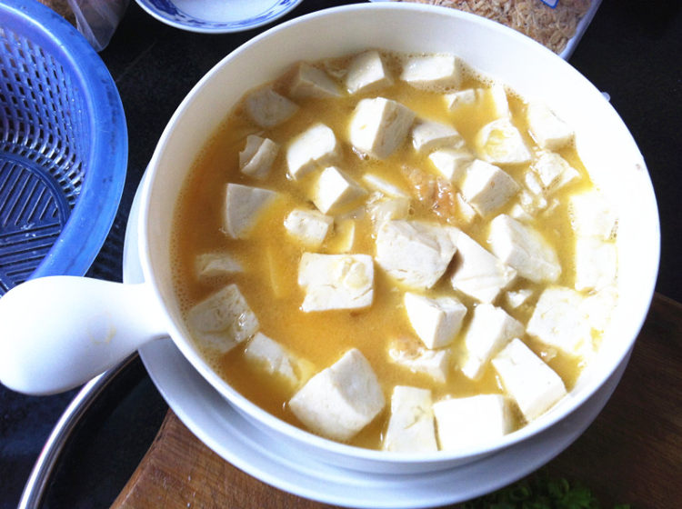 蛋包豆腐丁步骤4