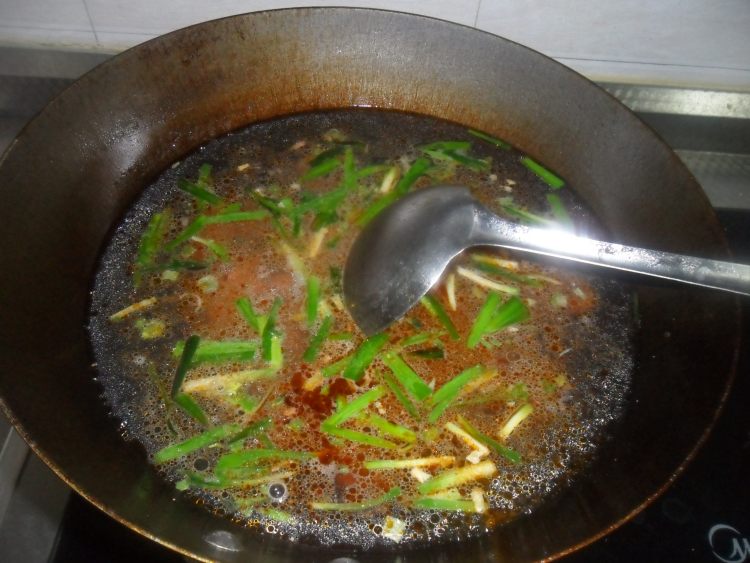 火腿韭菜面步骤4