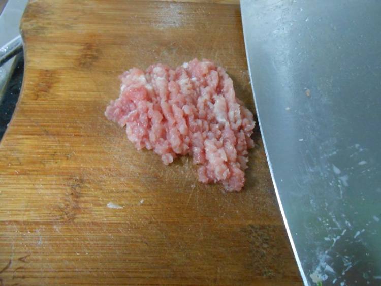 火腿炒玉米菜丁步骤1