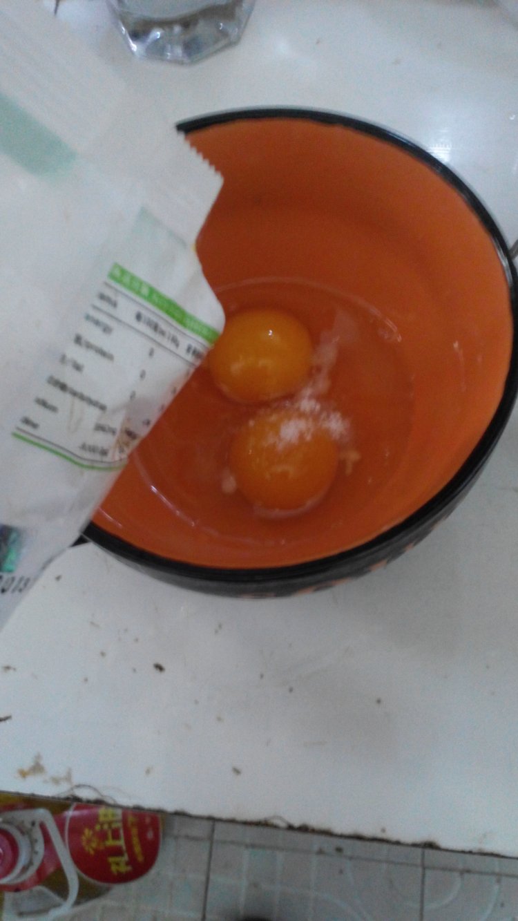 火腿鸡蛋卷步骤2