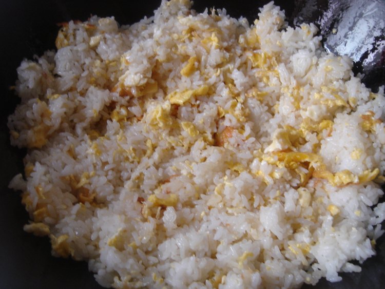 火腿炒饭步骤3