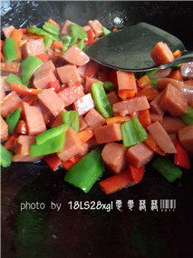 双椒炒火腿步骤6