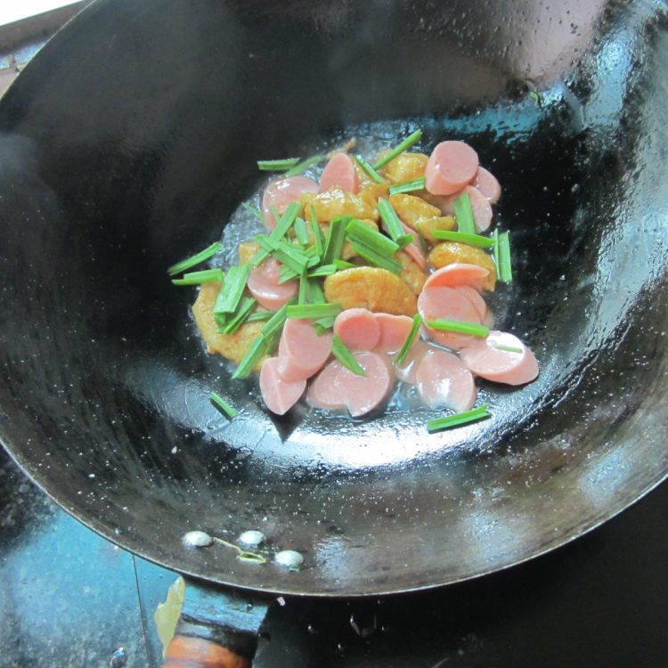 油豆腐炒火腿步骤10