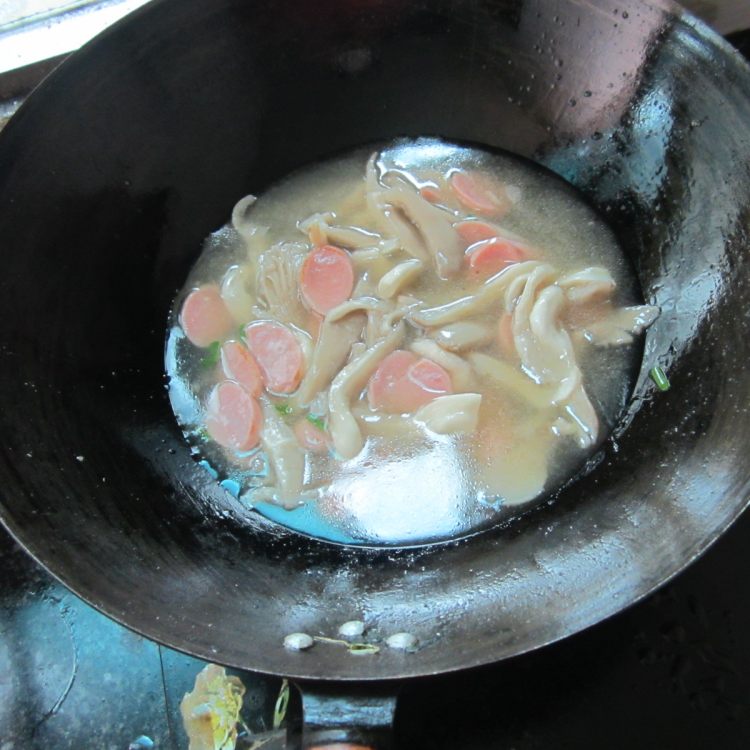 火腿蘑菇汤步骤10