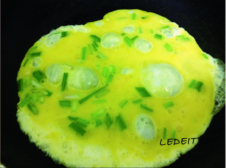 彩椒火腿蛋炒饭步骤4
