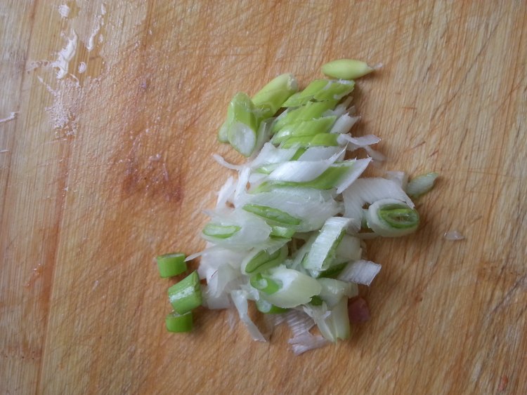 土豆蒜苔炒火腿步骤4