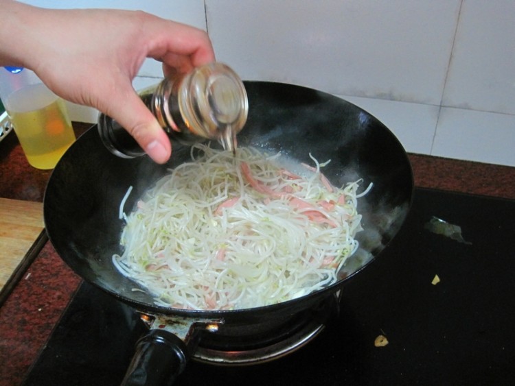 银芽火腿丝步骤8