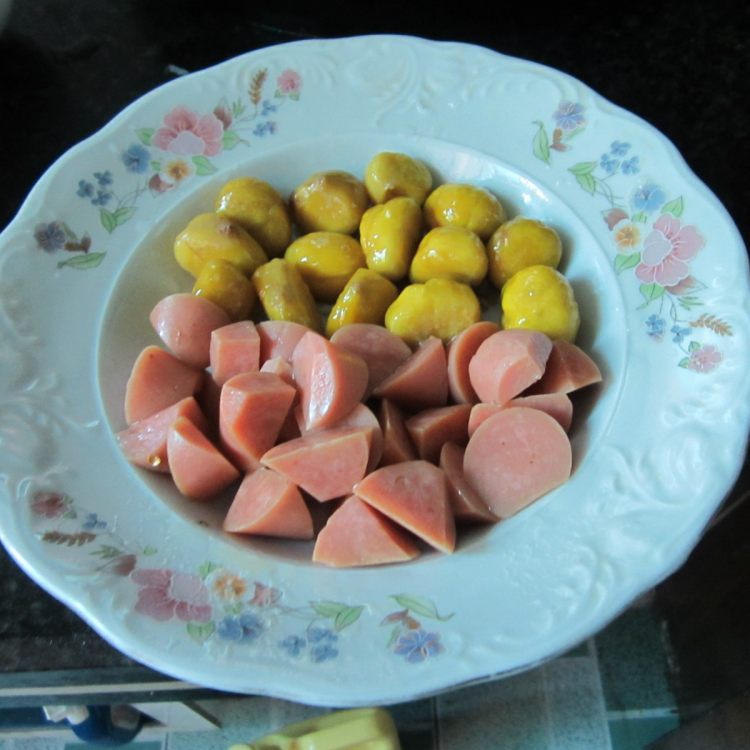 板粟炒火腿步骤1