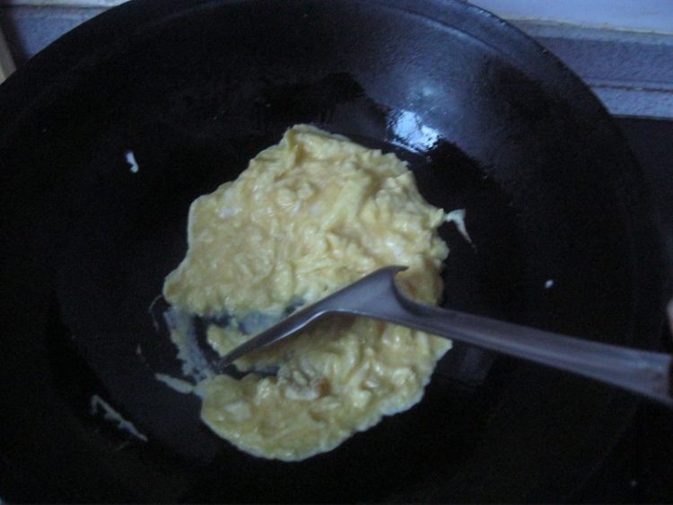 火腿胡萝卜蛋炒饭步骤5