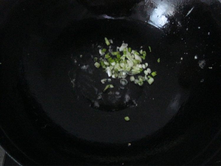 火腿胡萝卜蛋炒饭步骤6