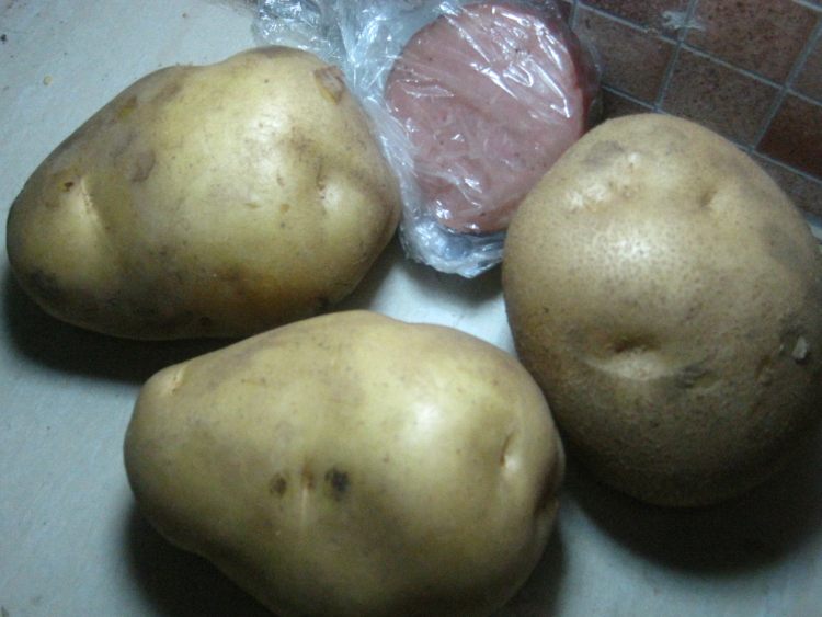火腿炒土豆片步骤1