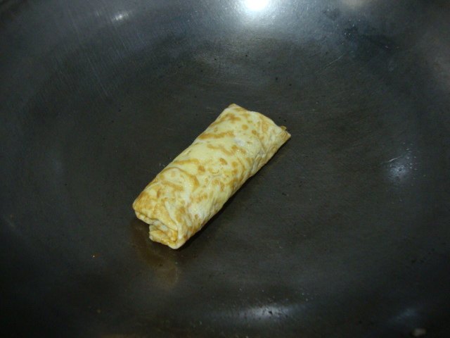 蛋包火腿丝步骤8